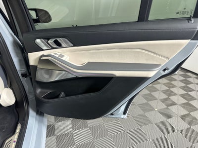 2024 BMW X7 M60i