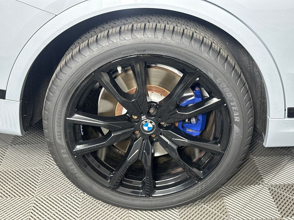 2024 BMW X7 M60i