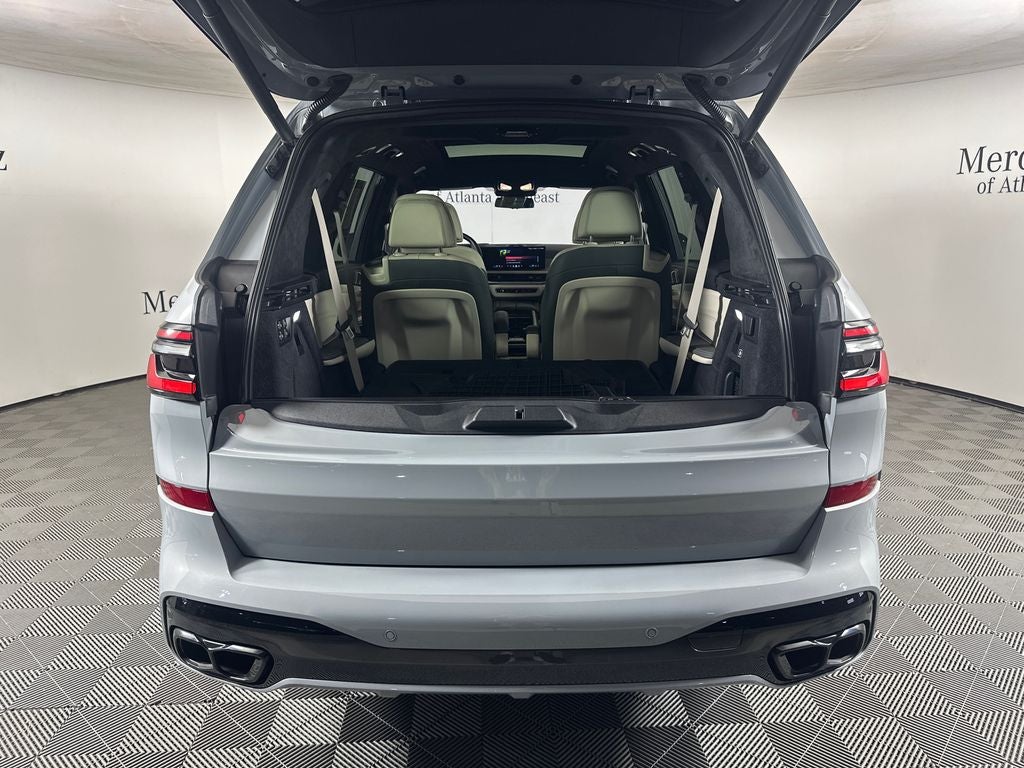 2024 BMW X7 M60i