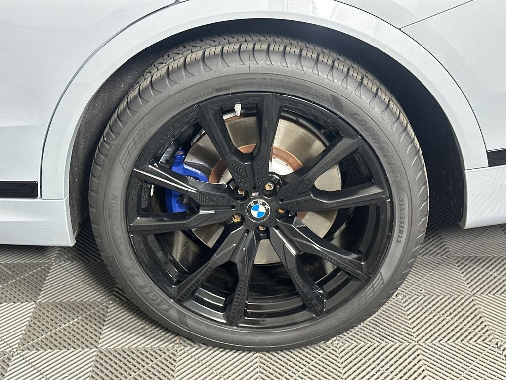 2024 BMW X7 M60i