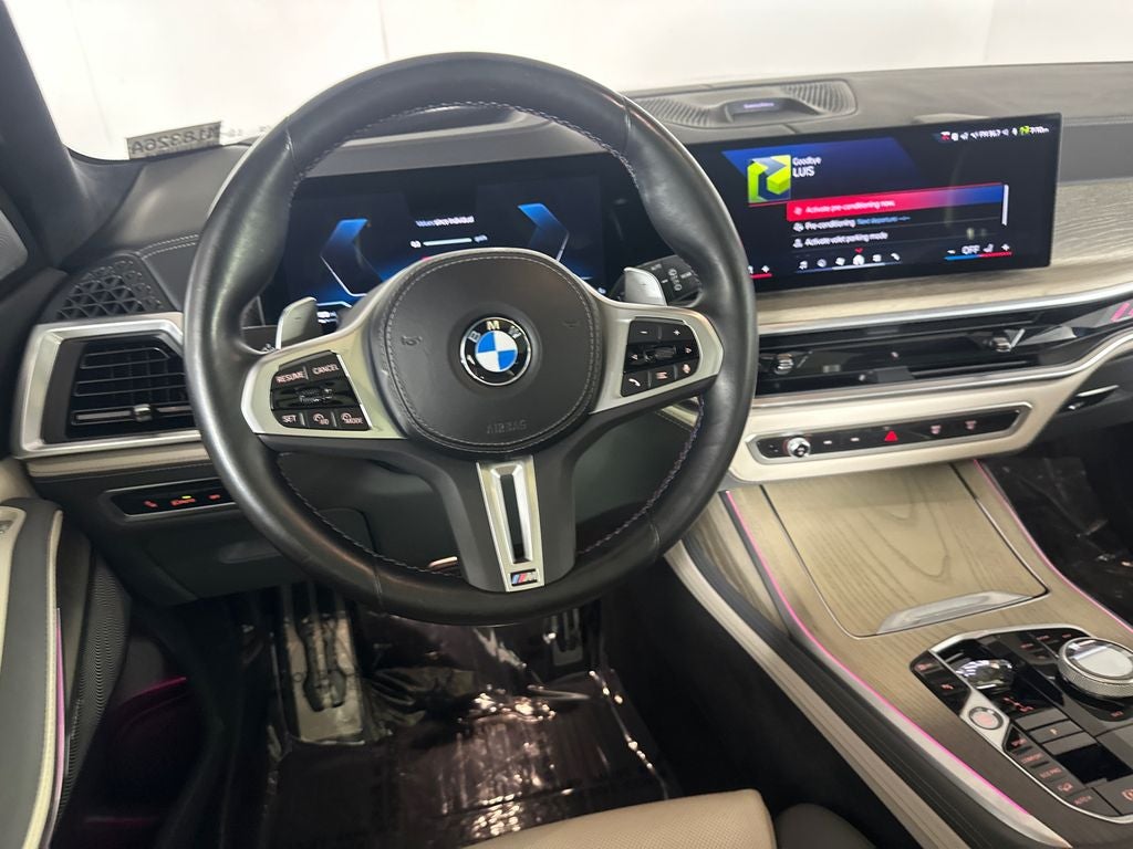 2024 BMW X7 M60i