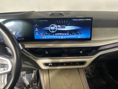 2024 BMW X7 M60i