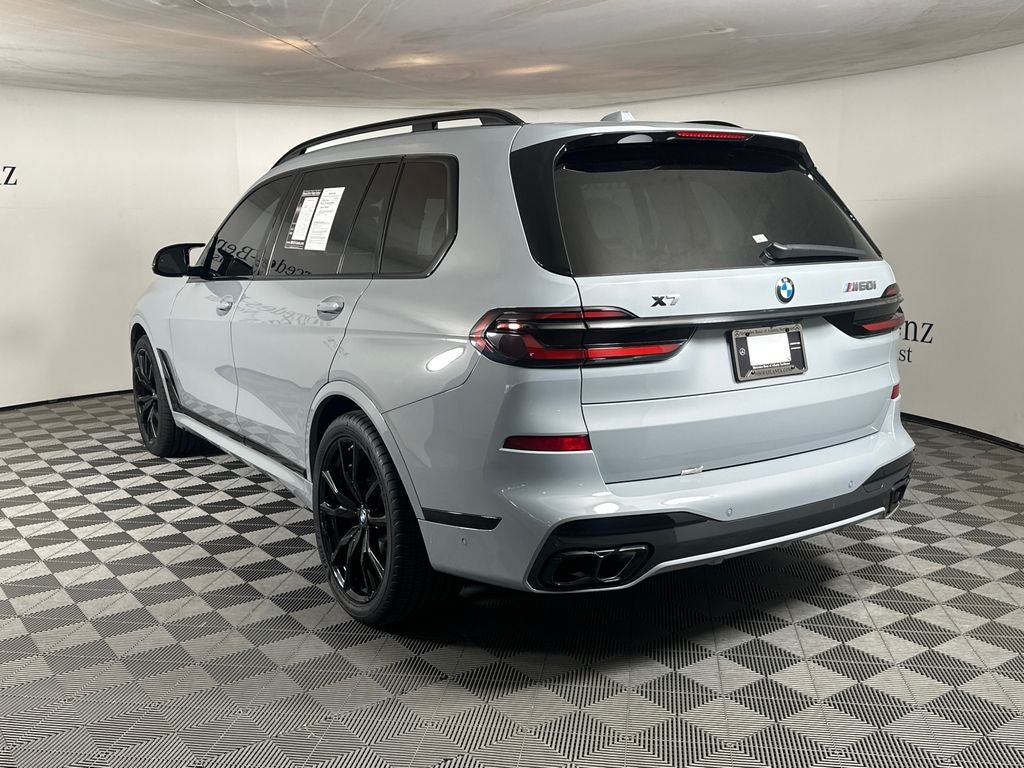 2024 BMW X7 M60i