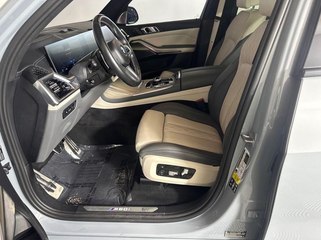 2024 BMW X7 M60i