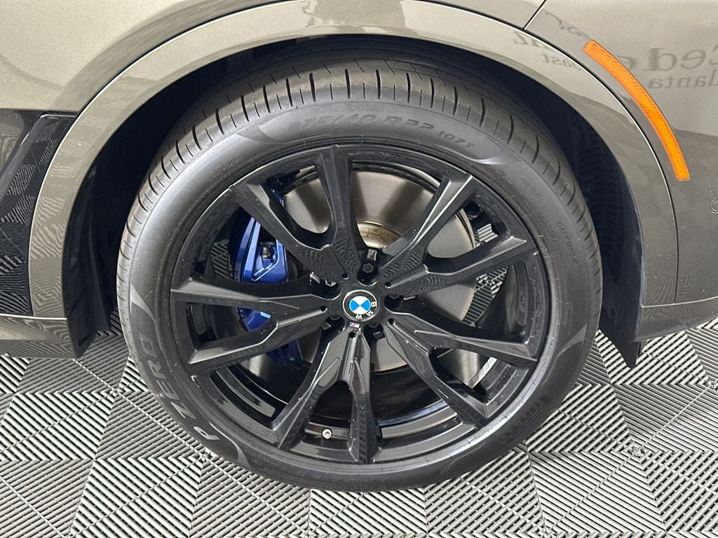 2025 BMW X7 M60i