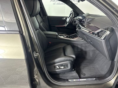 2025 BMW X7 M60i