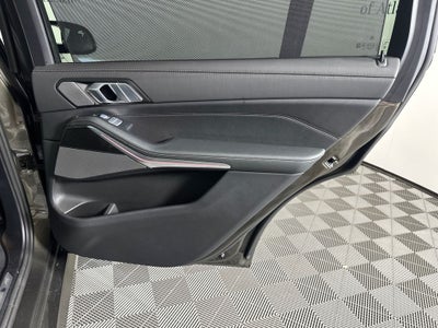 2025 BMW X7 M60i