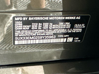 2025 BMW X7 M60i