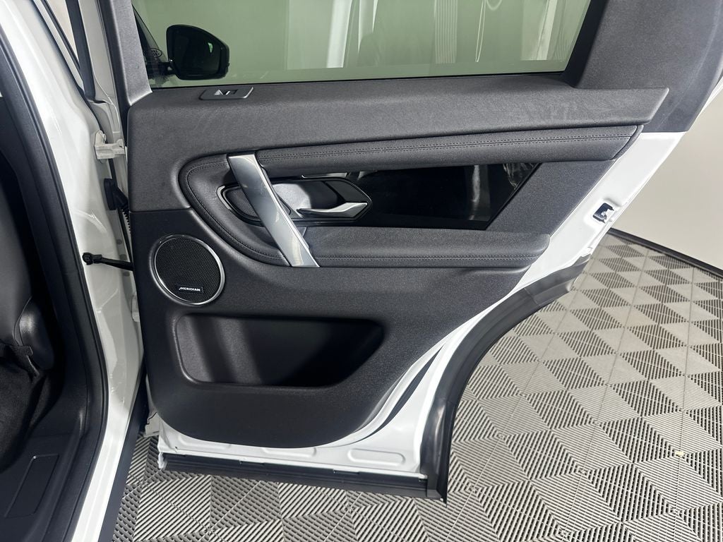 2025 Land Rover Discovery Sport S