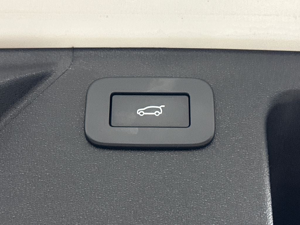 2025 Land Rover Discovery Sport S