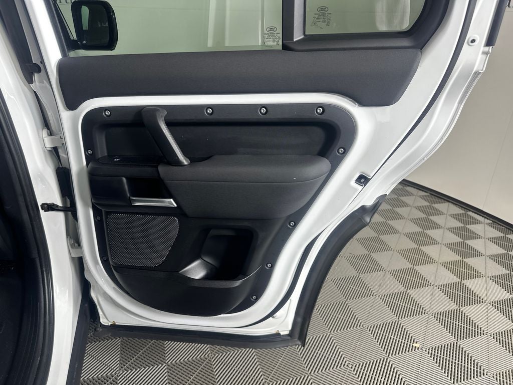 2022 Land Rover Defender 110 Standard