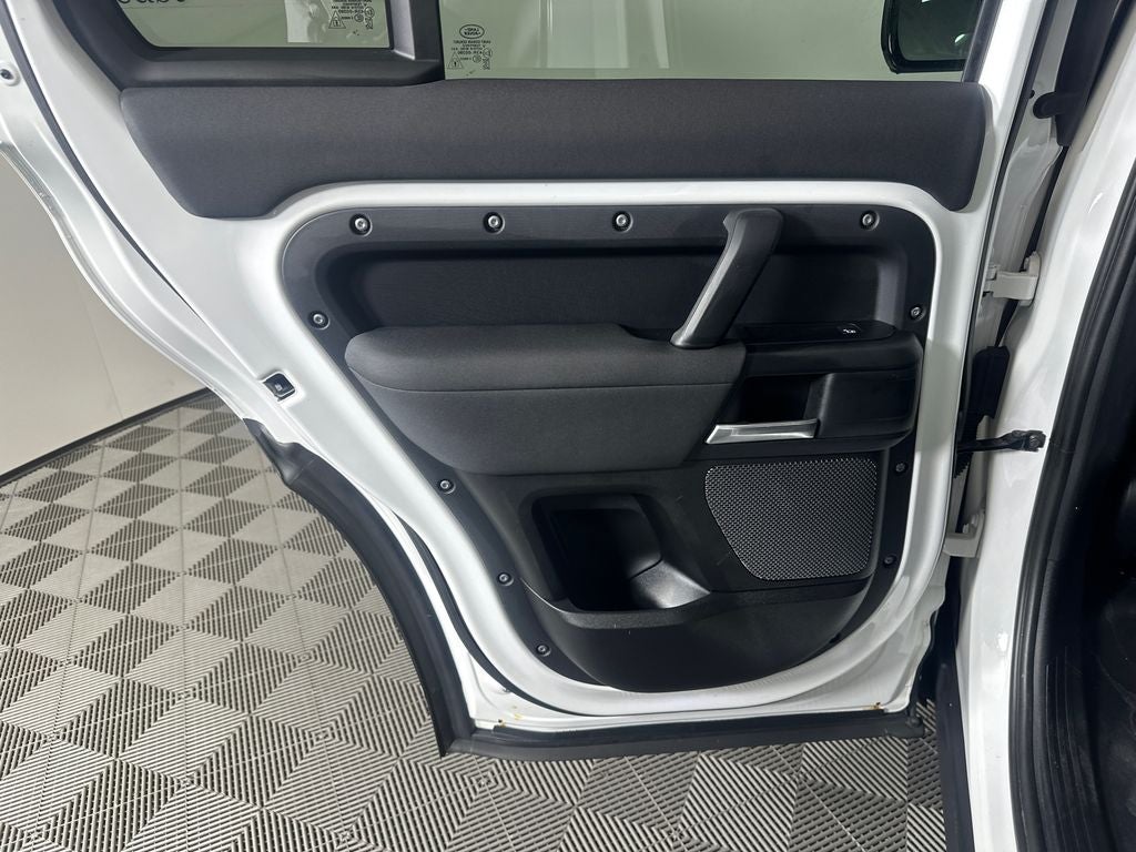 2022 Land Rover Defender 110 Standard