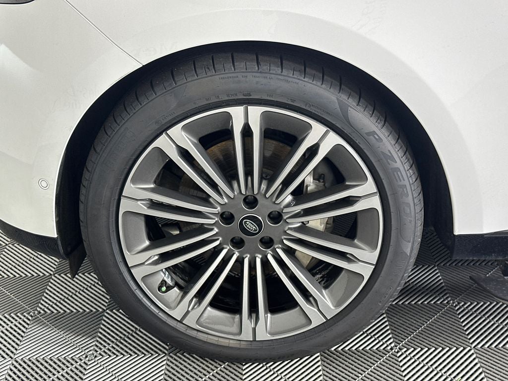 2023 Land Rover Range Rover SE LWB