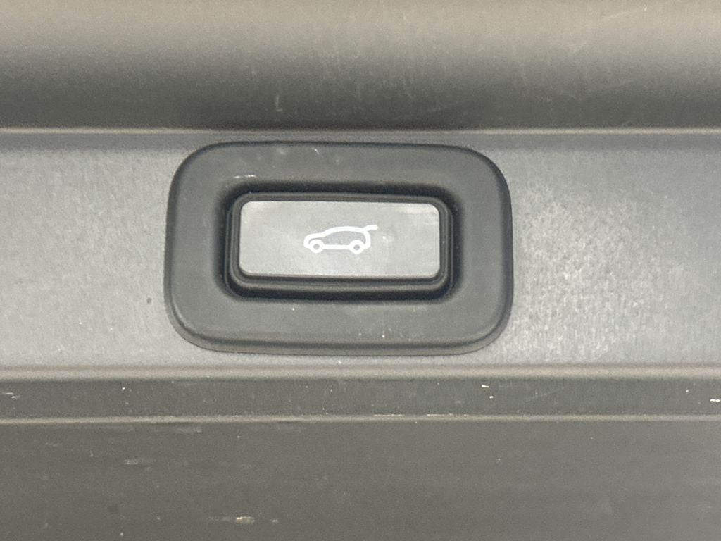2023 Land Rover Range Rover SE LWB