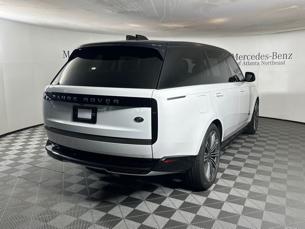 2023 Land Rover Range Rover SE LWB