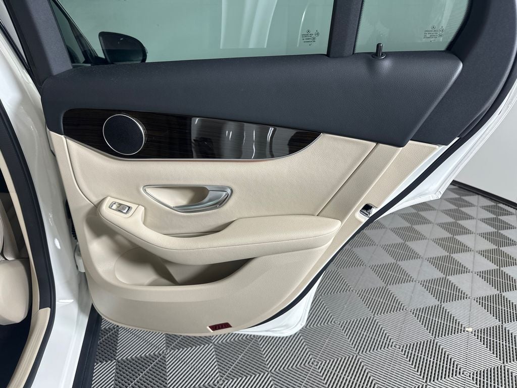 2022 Mercedes-Benz GLC GLC 300