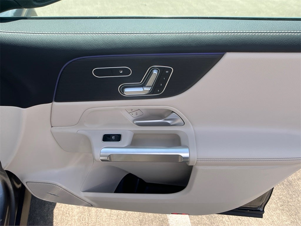 2025 Mercedes-Benz GLB GLB 250