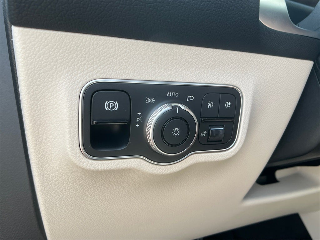 2025 Mercedes-Benz GLB GLB 250