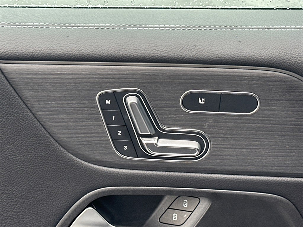 2025 Mercedes-Benz GLB GLB 250