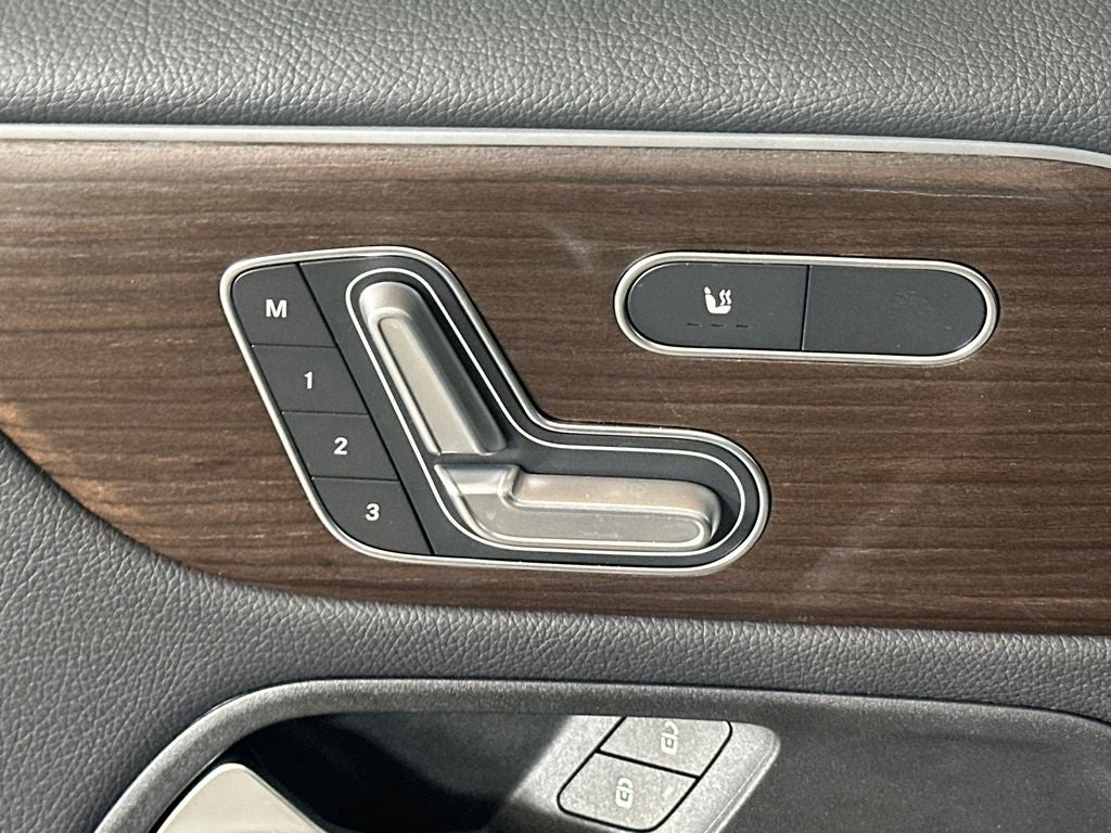 2025 Mercedes-Benz GLB GLB 250