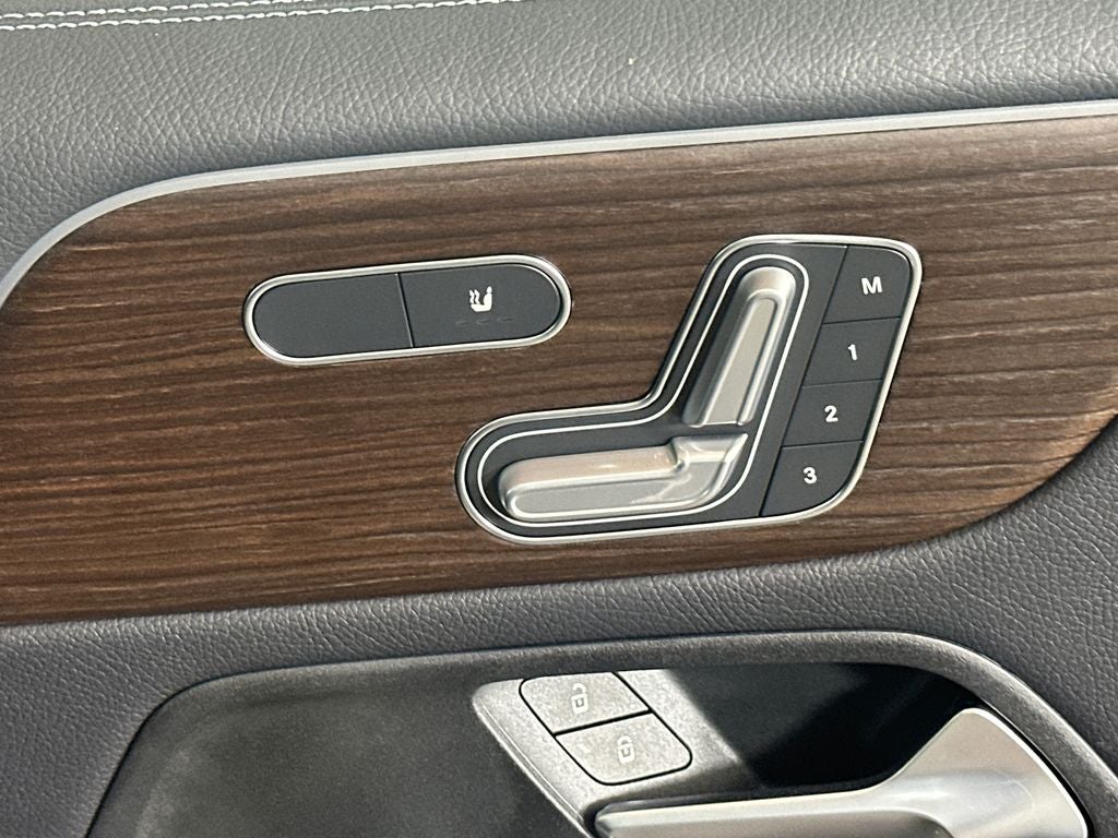 2025 Mercedes-Benz GLB GLB 250