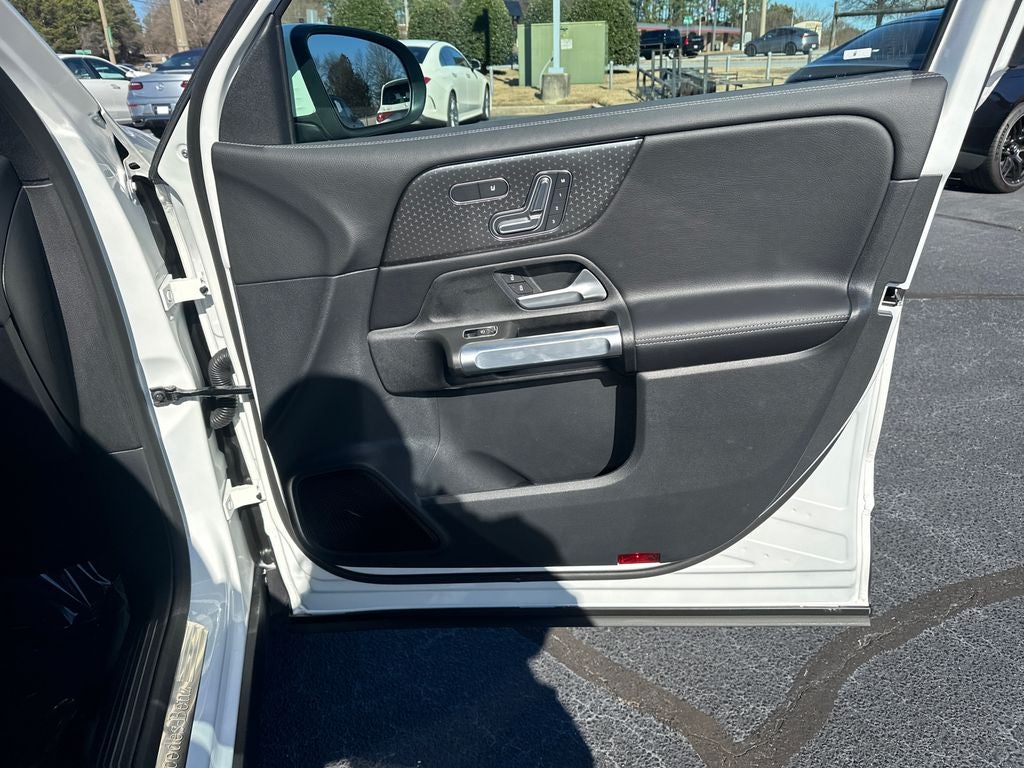 2025 Mercedes-Benz GLB GLB 250