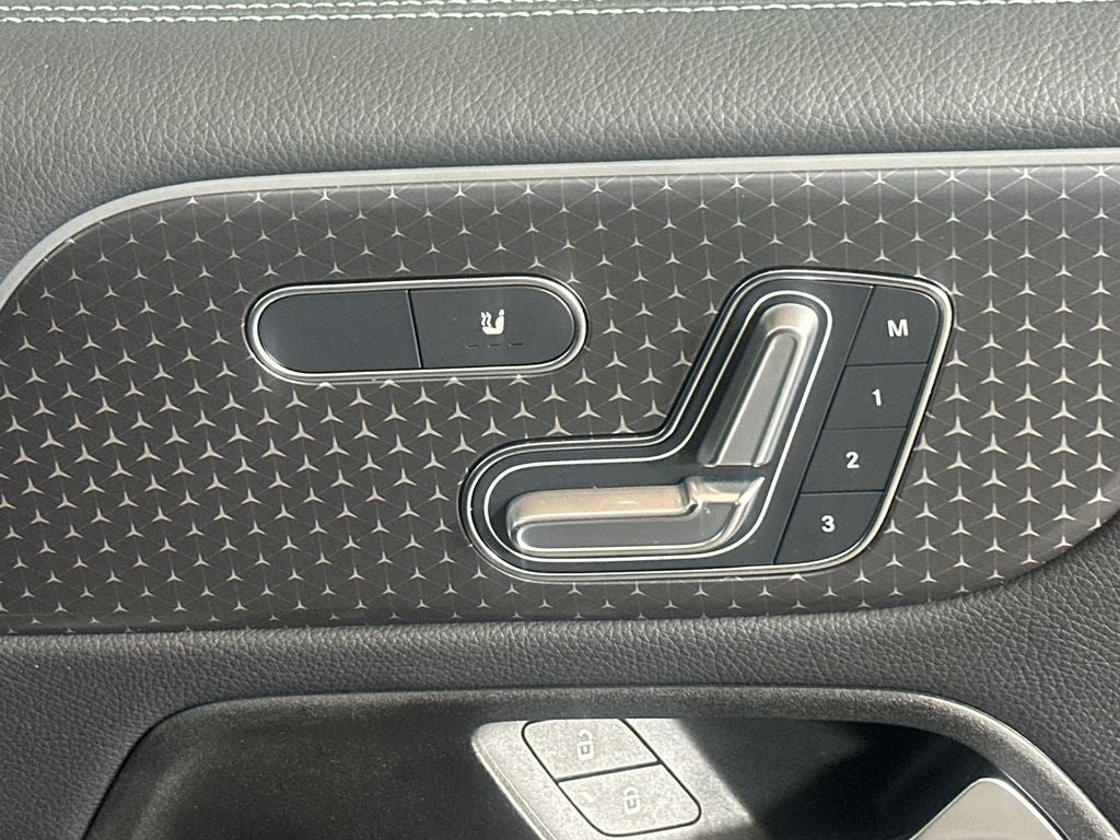 2025 Mercedes-Benz GLB GLB 250 4MATIC®