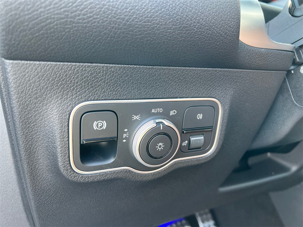 2025 Mercedes-Benz GLB GLB 250 4MATIC®