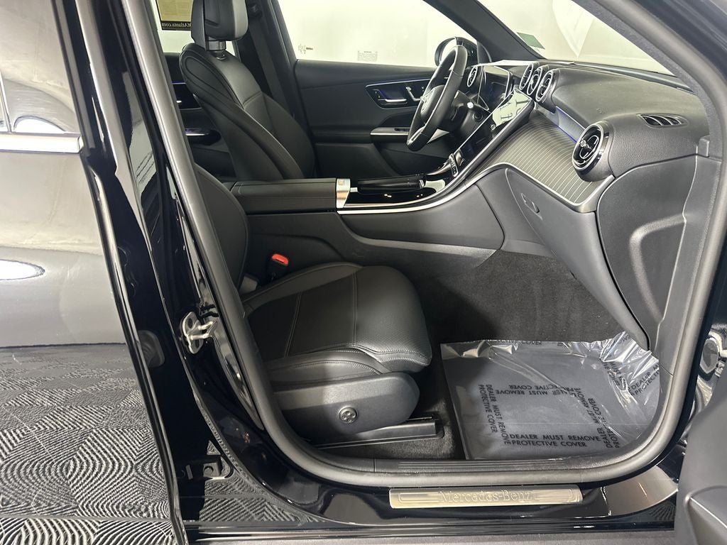 2025 Mercedes-Benz GLC GLC 300