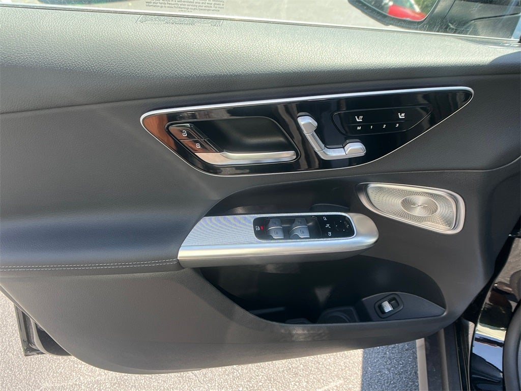 2025 Mercedes-Benz GLC GLC 300