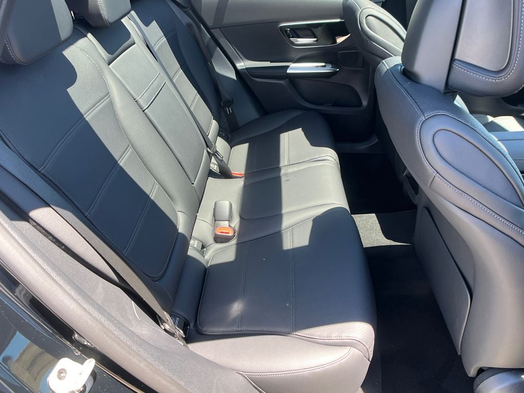 2025 Mercedes-Benz GLC GLC 300