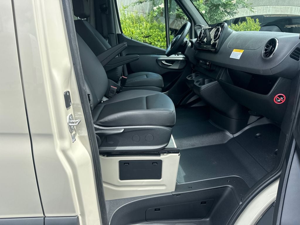 2026 Mercedes-Benz Sprinter 2500 Crew 144 WB