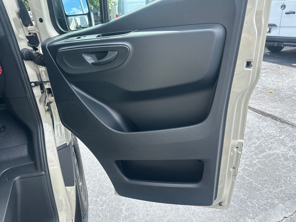2026 Mercedes-Benz Sprinter 2500 Crew 144 WB