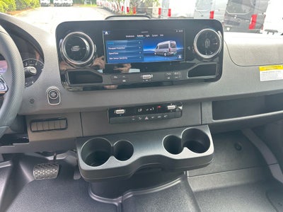2026 Mercedes-Benz Sprinter 2500 Crew 144 WB