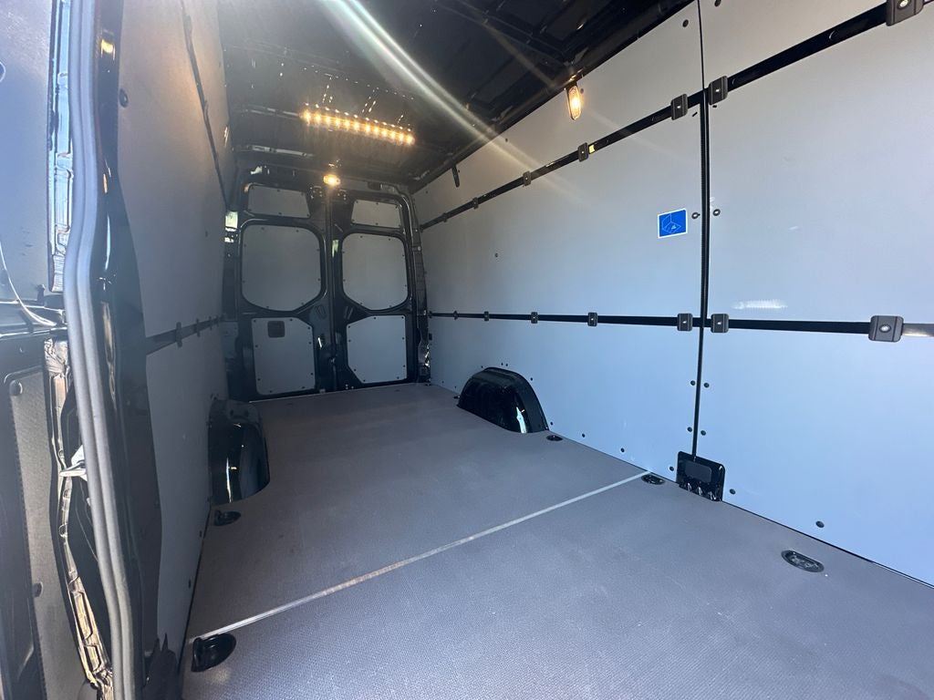 2023 Mercedes-Benz Sprinter 2500 Cargo 170 WB High Roof