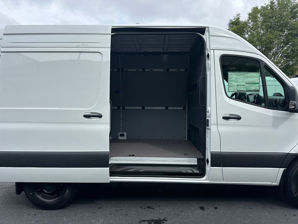 2026 Mercedes-Benz Sprinter 2500 Cargo 144 WB