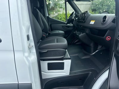 2026 Mercedes-Benz Sprinter 2500 Cargo 144 WB