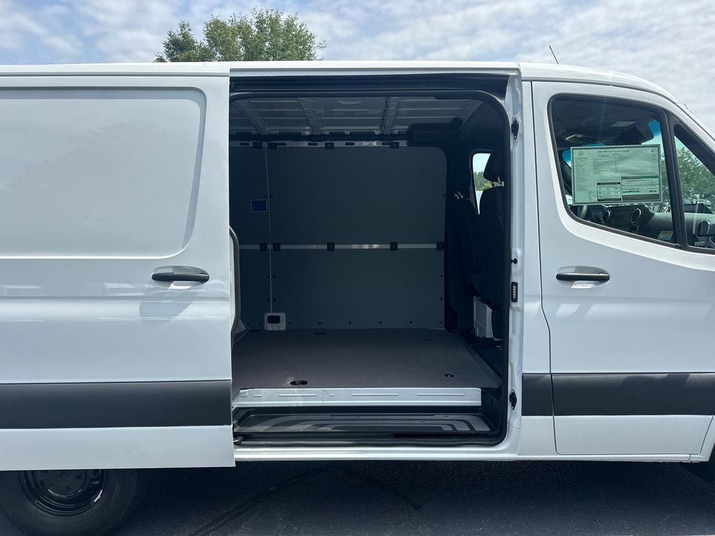 2026 Mercedes-Benz Sprinter 2500 Cargo 144 WB