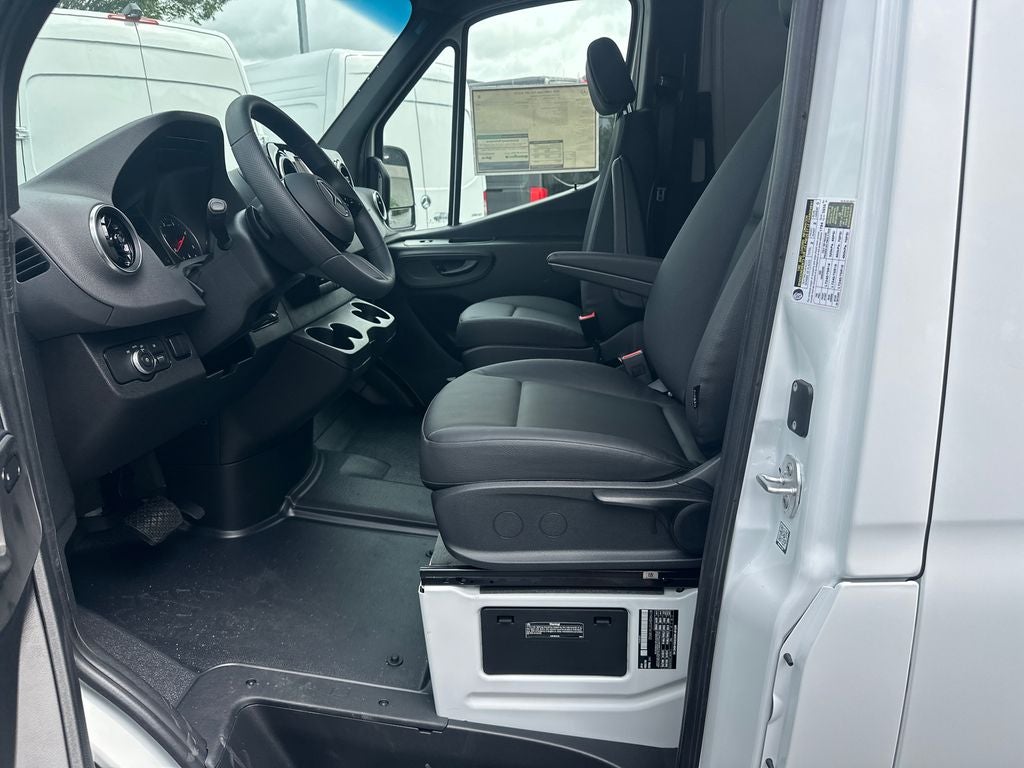 2026 Mercedes-Benz Sprinter 2500 Cargo 144 WB