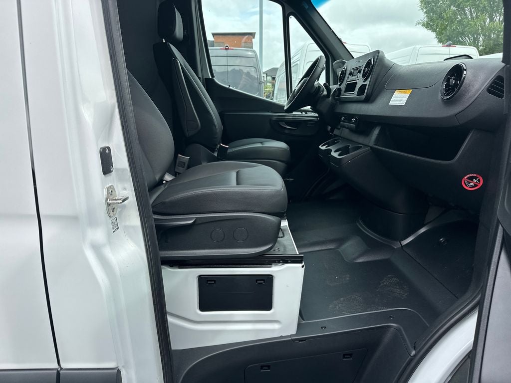 2025 Mercedes-Benz Sprinter 2500 Cargo 144 WB