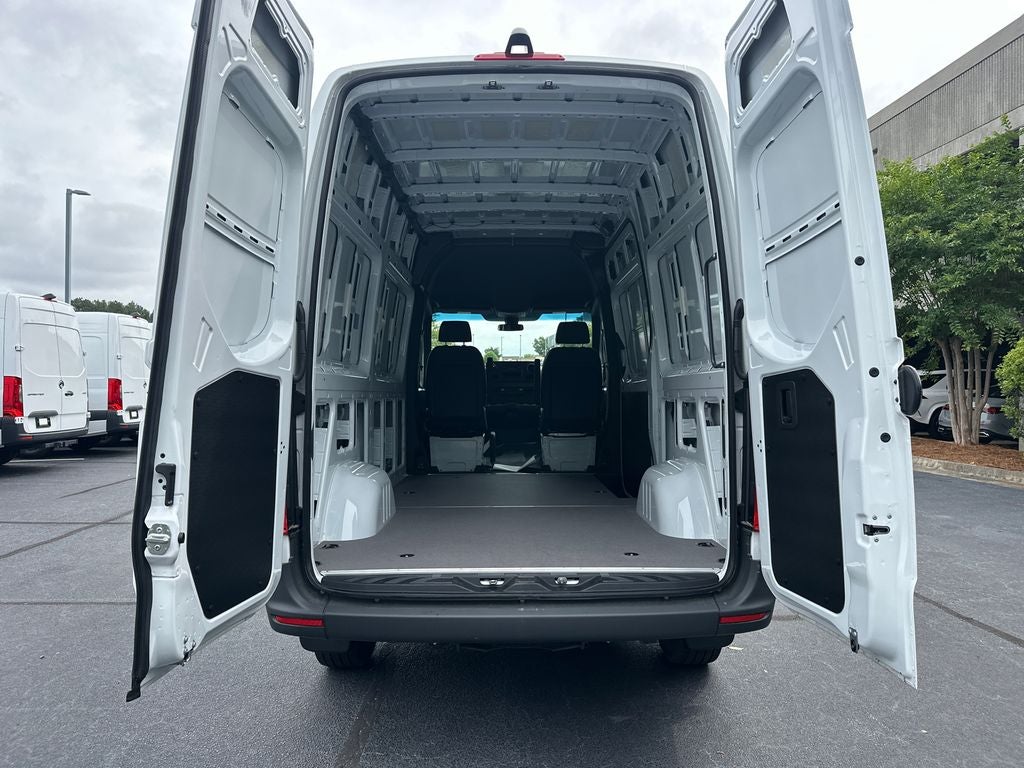 2025 Mercedes-Benz Sprinter 2500 Cargo 144 WB