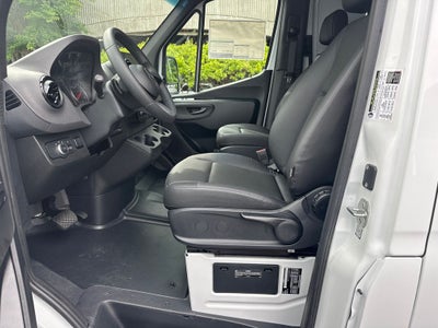 2025 Mercedes-Benz Sprinter 2500 Cargo 144 WB