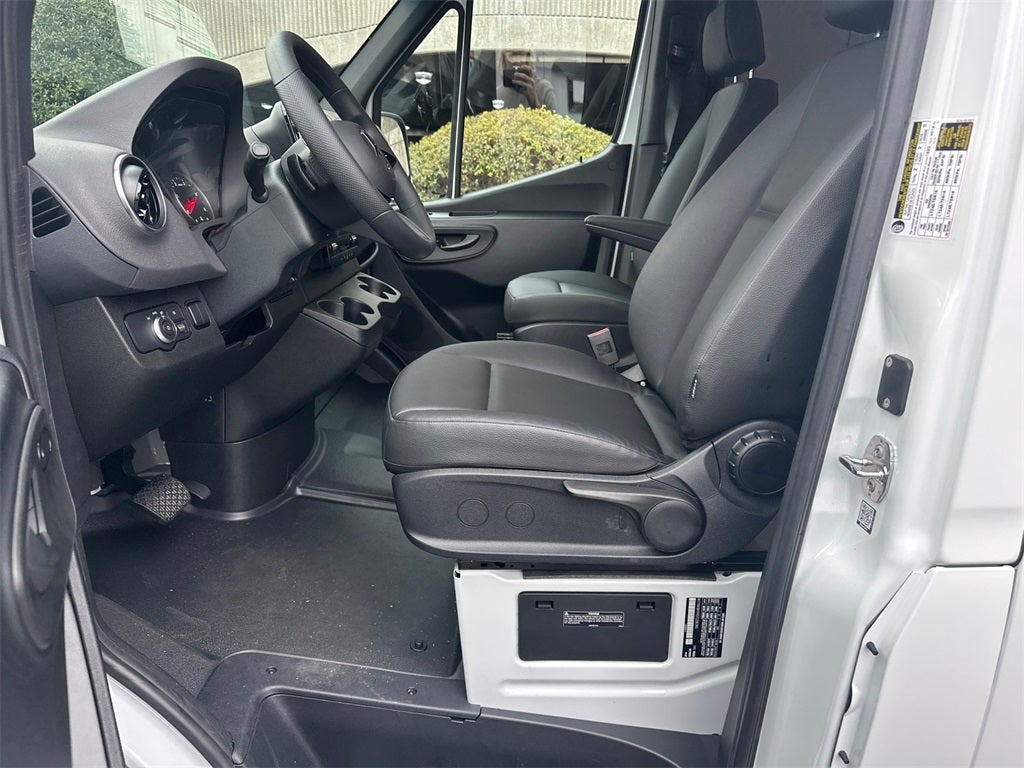 2025 Mercedes-Benz Sprinter 2500 Cargo 144 WB
