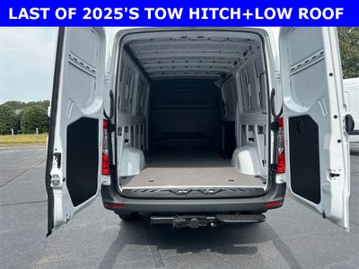 2025 Mercedes-Benz Sprinter 2500 Cargo 144 WB