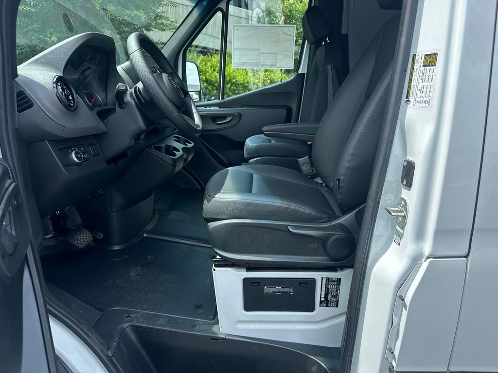 2025 Mercedes-Benz Sprinter 2500 Cargo 170 WB High Roof