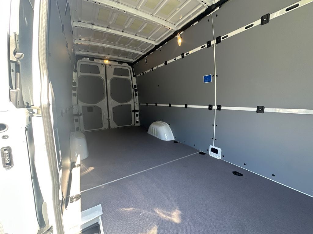 2026 Mercedes-Benz Sprinter 2500 Cargo 170 WB High Roof