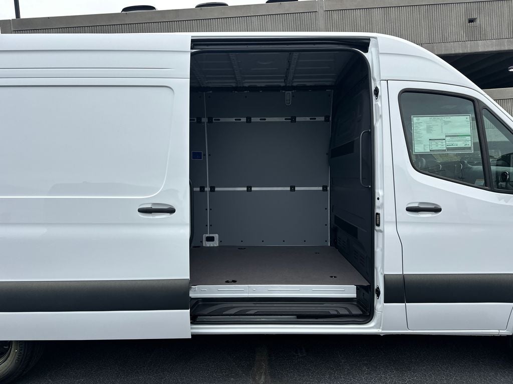 2026 Mercedes-Benz Sprinter 2500 Cargo 170 WB High Roof