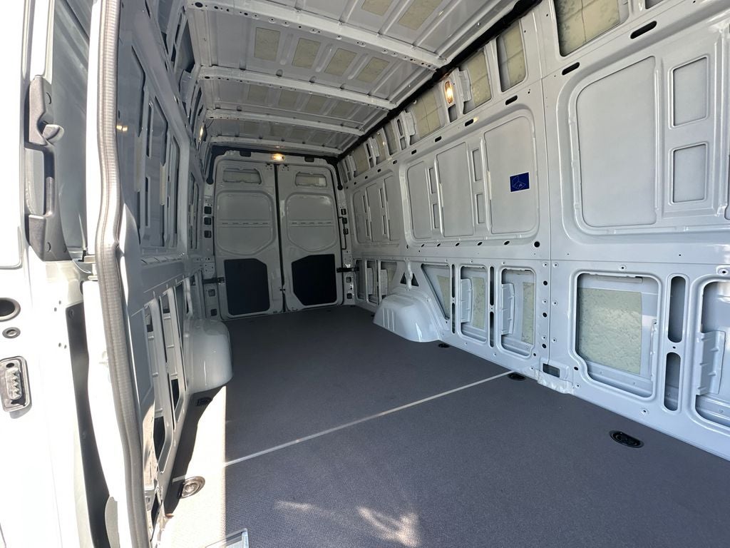 2025 Mercedes-Benz Sprinter 2500 Cargo 170 WB High Roof