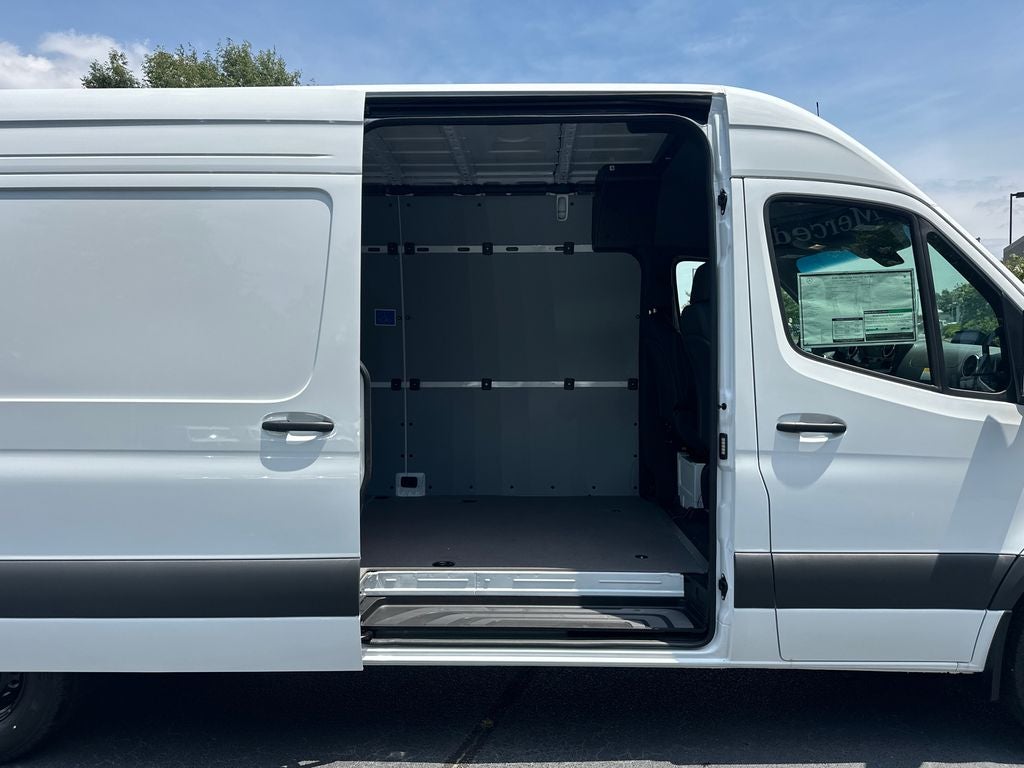 2026 Mercedes-Benz Sprinter 2500 Cargo 170 WB High Roof