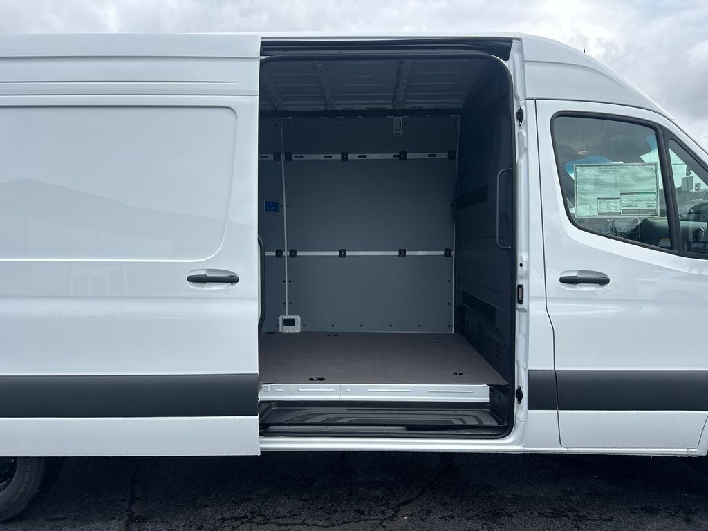 2026 Mercedes-Benz Sprinter 2500 Cargo 170 WB High Roof